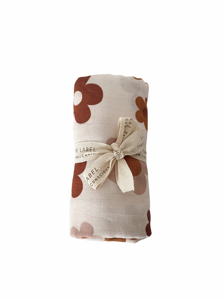 ORGANIC COTTON SWADDLE - OOPSI DAISY