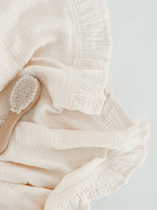 ORGANIC COTTON RUFFLE SWADDLES